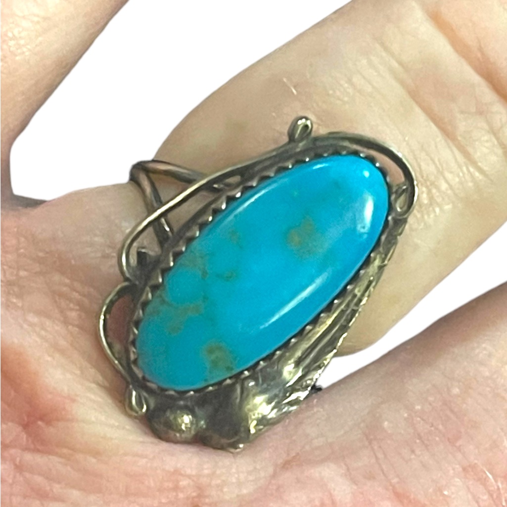 Vintage Sterling Silver 925 Southwestern Turquoise Hand Made Ring